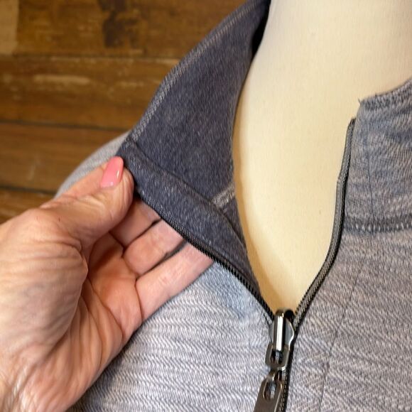 TOMMY BAHAMA reversible long sleeve pullover with zipper 2 in 1 - Picture 9 of 10